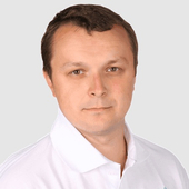 Плюснин Денис Иванович, стоматолог-терапевт