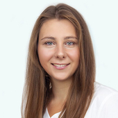 Сафьянова Елена Викторовна, стоматолог-хирург