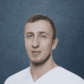 Асхабов Шамиль Микаилович, стоматолог-хирург