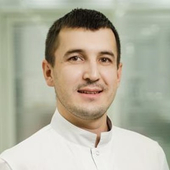 Симакаев Василий Витальевич, стоматолог-терапевт