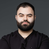 Дургарян Рафаэль Самвелович, стоматолог-хирург