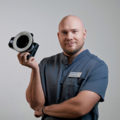 Брусницын Дмитрий Андреевич, стоматолог-хирург