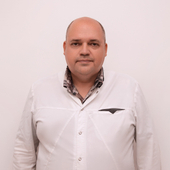 Малолетко Дмитрий Валерьевич, стоматолог-терапевт