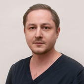 Рафиков Антон Ринатович, стоматолог-хирург