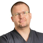 Ткач Сергей Сергеевич, стоматолог-хирург