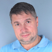 Соломко Эдуард Олегович, стоматолог-хирург