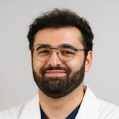 Эмирагаев Верди Русланович, стоматолог-терапевт