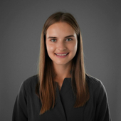 Лобач (Безпрозванная) Полина Владимировна, стоматолог-ортопед