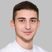 Дзуцев Азамат Львович, стоматолог-терапевт