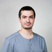 Саргсян Грант Феликсович, стоматолог-хирург