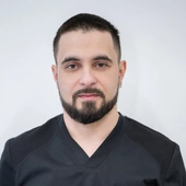 Надель Борис Игоревич, стоматолог-терапевт