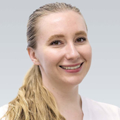 Белова Анна Олеговна, стоматолог-терапевт