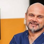 Золотаев Евгений Олегович, стоматолог-ортопед