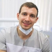 Шугаев Александр Александрович, стоматолог-терапевт