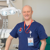 Халяпин Александр Валерьевич, стоматолог-терапевт