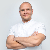 Клевакин Руслан Александрович, стоматолог-хирург