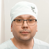 Сузый Юрий Юрьевич, стоматолог-хирург