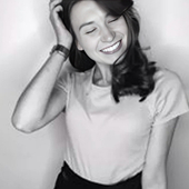 Цинеккер Дарья Тиловна, стоматолог-хирург