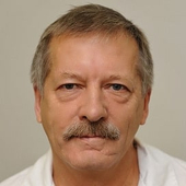 Звонарев Владимир Григорьевич, стоматолог-хирург