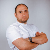 Ибрагимов Аслан Ахмедович, стоматолог-терапевт