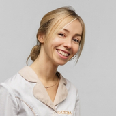 Попова Екатерина Васильевна, стоматолог-терапевт