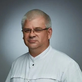 Симонов Владимир Вячеславович, стоматолог-терапевт