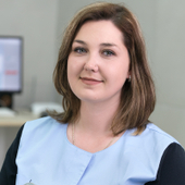 Попова Евгения Андреевна, стоматолог-терапевт