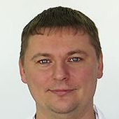 Захаров Олег Сергеевич, ортопед