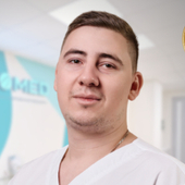Хоботов Илья, имплантолог