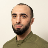 Бургуев Джамал Юсупович, стоматолог-терапевт