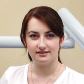 Тихомирова Вероника Владиславовна, стоматолог-терапевт
