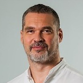 Коротков Владимир Алексеевич, пластический хирург