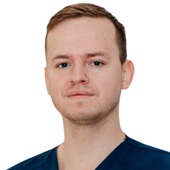 Низамов Руслан Альбертович, стоматолог-хирург