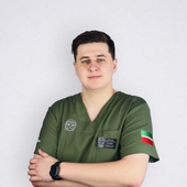 Гиниятов Роберт Искандарович, стоматолог-хирург