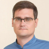 Парфенюк Виталий Александрович, стоматолог-хирург