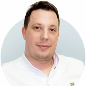 Островский Илья Валерьевич, стоматолог-терапевт