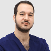 Дарбинян Артур Едуардович, стоматолог-терапевт