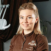 Пенгрин Александра Олеговна, стоматолог-терапевт