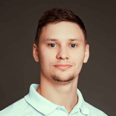 Фролов Виталий Витальевич, стоматолог-терапевт