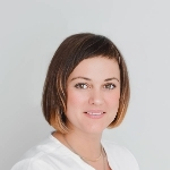 Комарова Юлия Вячеславовна, стоматолог-хирург