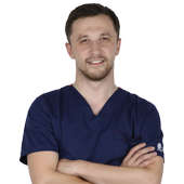 Тхаркахов Айтеч Абрекович, стоматолог-терапевт