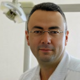 Мелковский Роман Валерьевич, стоматолог-терапевт