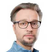 Русанов Антон Александрович, стоматолог-хирург