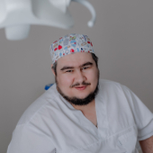 Медведев Дмитрий Николаевич, стоматолог-хирург