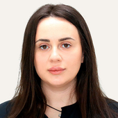 Бутхузи Нино Алексеевна, стоматолог-терапевт