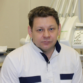 Переверзев Роман Васильевич, стоматолог-хирург