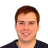 Смирнов Александр Сергеевич, стоматолог-терапевт