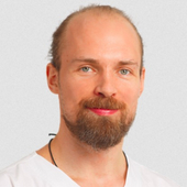 Денисов Михаил Михайлович, стоматолог-терапевт