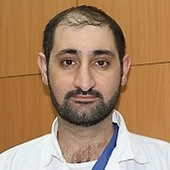 Таха Хамза Диб-Али, хирург