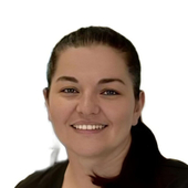 Петрова Елена Викторовна, стоматолог-хирург